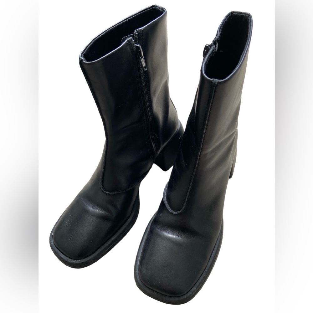 Vagabond Ansie Boots - Black Womens ankle boot with chunky heel